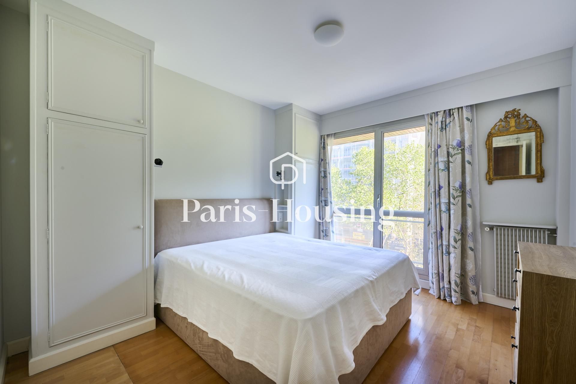 Location appartement meublé, Paris 7ème, 2 pièces, 60.65m2 - Ref: 220419 - Paris-housing - Image 8