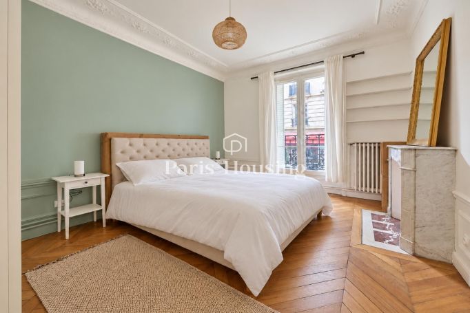 Type: Apartment for rent status: furnished, Paris 18ème, 2 bedrooms, 89.72 m² living area
