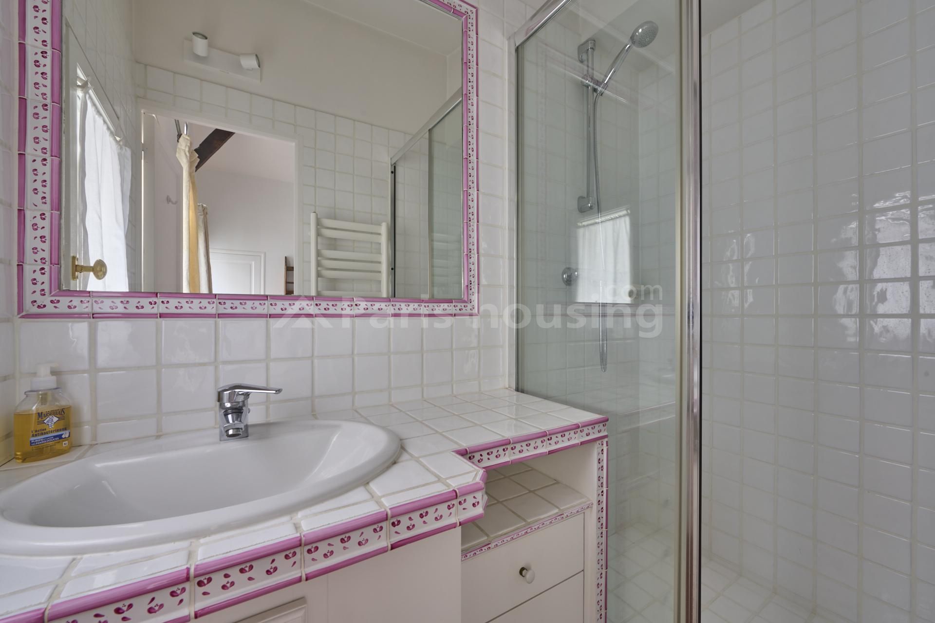Apartment for rent furnished, Paris 1er, 2 bedrooms, 84.1m2 - Ref: 220427 - Paris-housing - Image 13