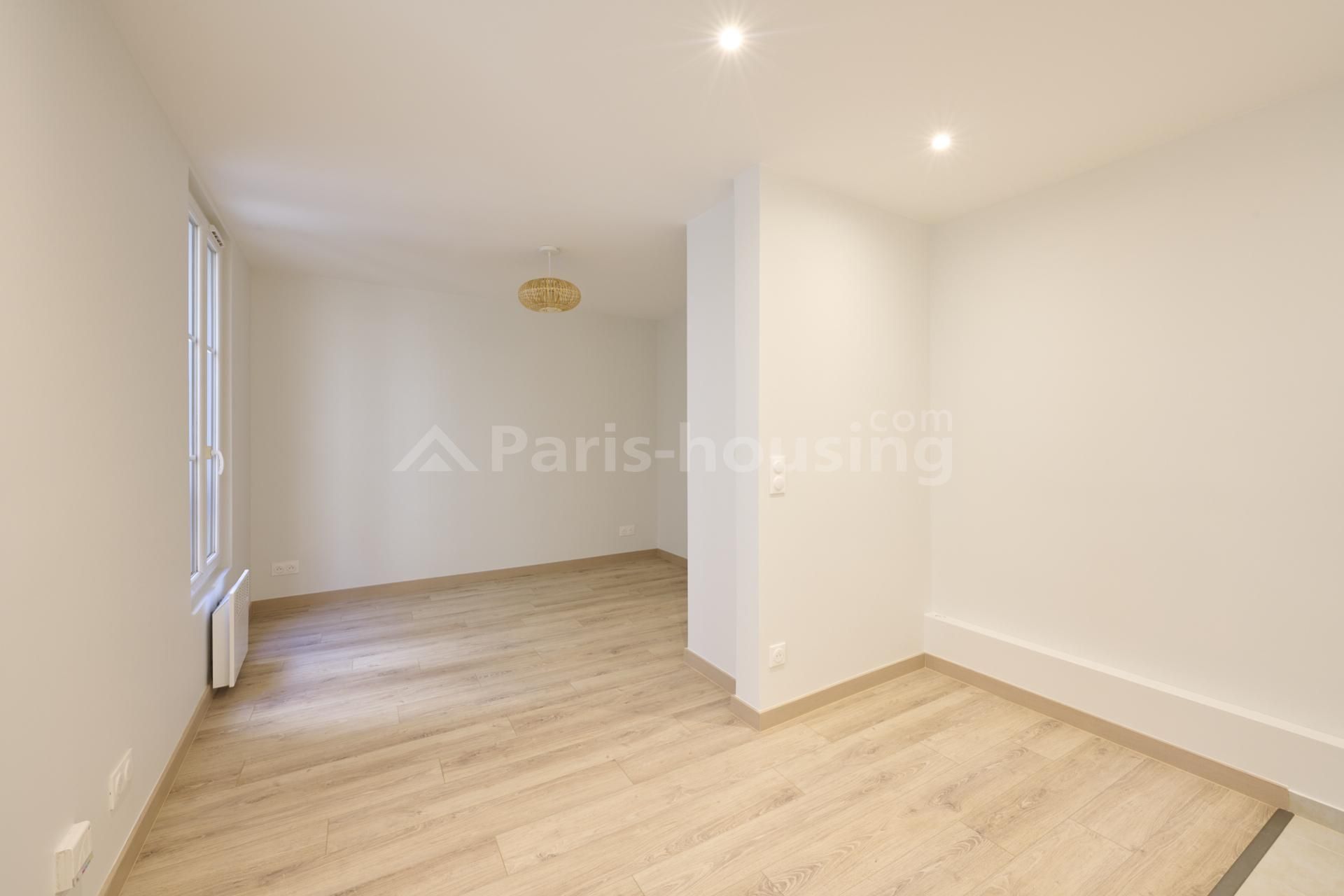 Location studio vide, Paris 7ème, 1 pièce, 20.43m2 - Ref: 230433 - Paris-housing - Image 1