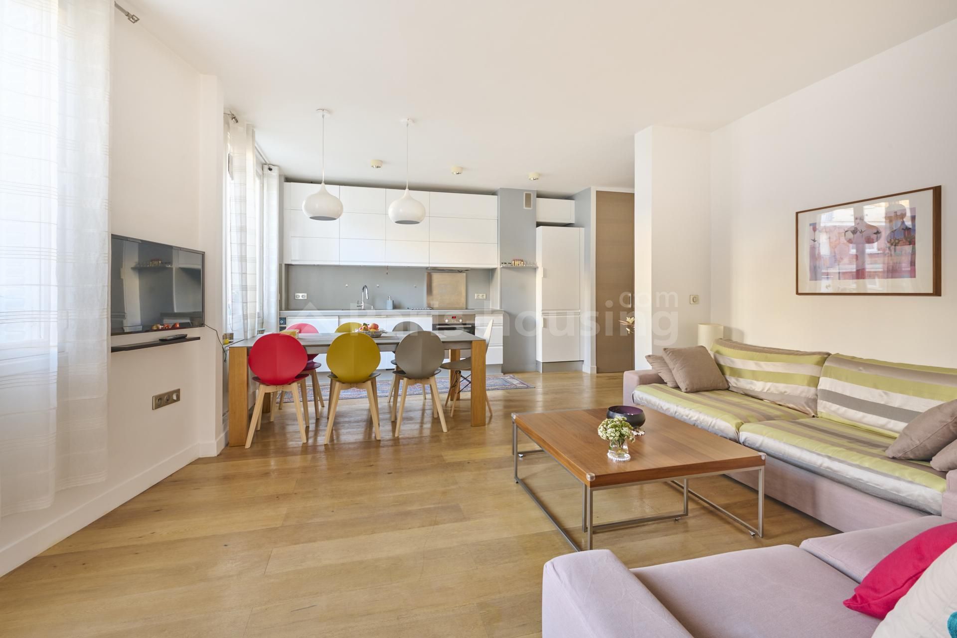 Location appartement meublé, Paris 16ème, 3 pièces, 70m2 - Ref: 230437 - Paris-housing - Image 2