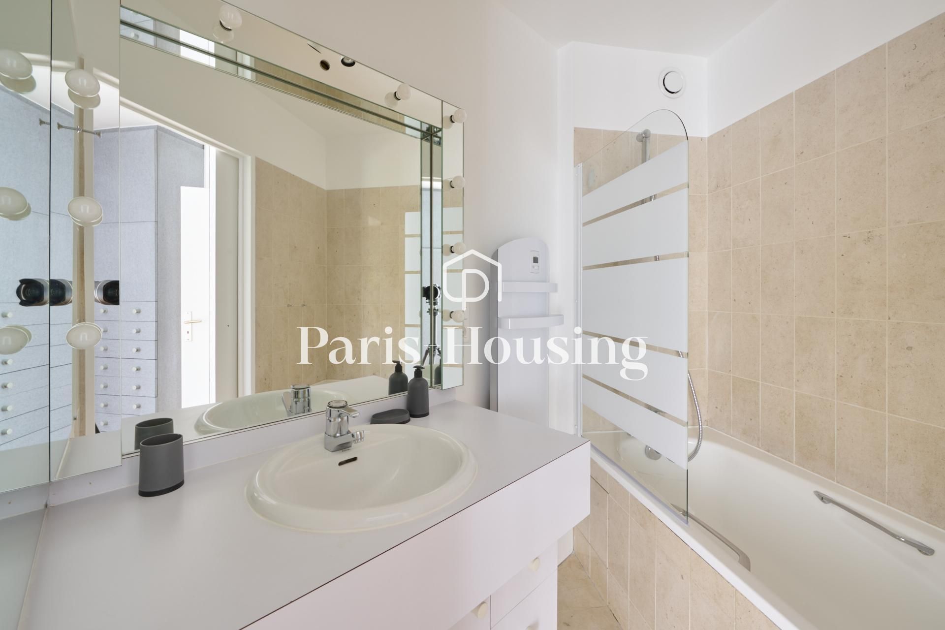 Location appartement meublé, Paris 16ème, 3 pièces, 59.4m2 - Ref: 230439 - Paris-housing - Image 14