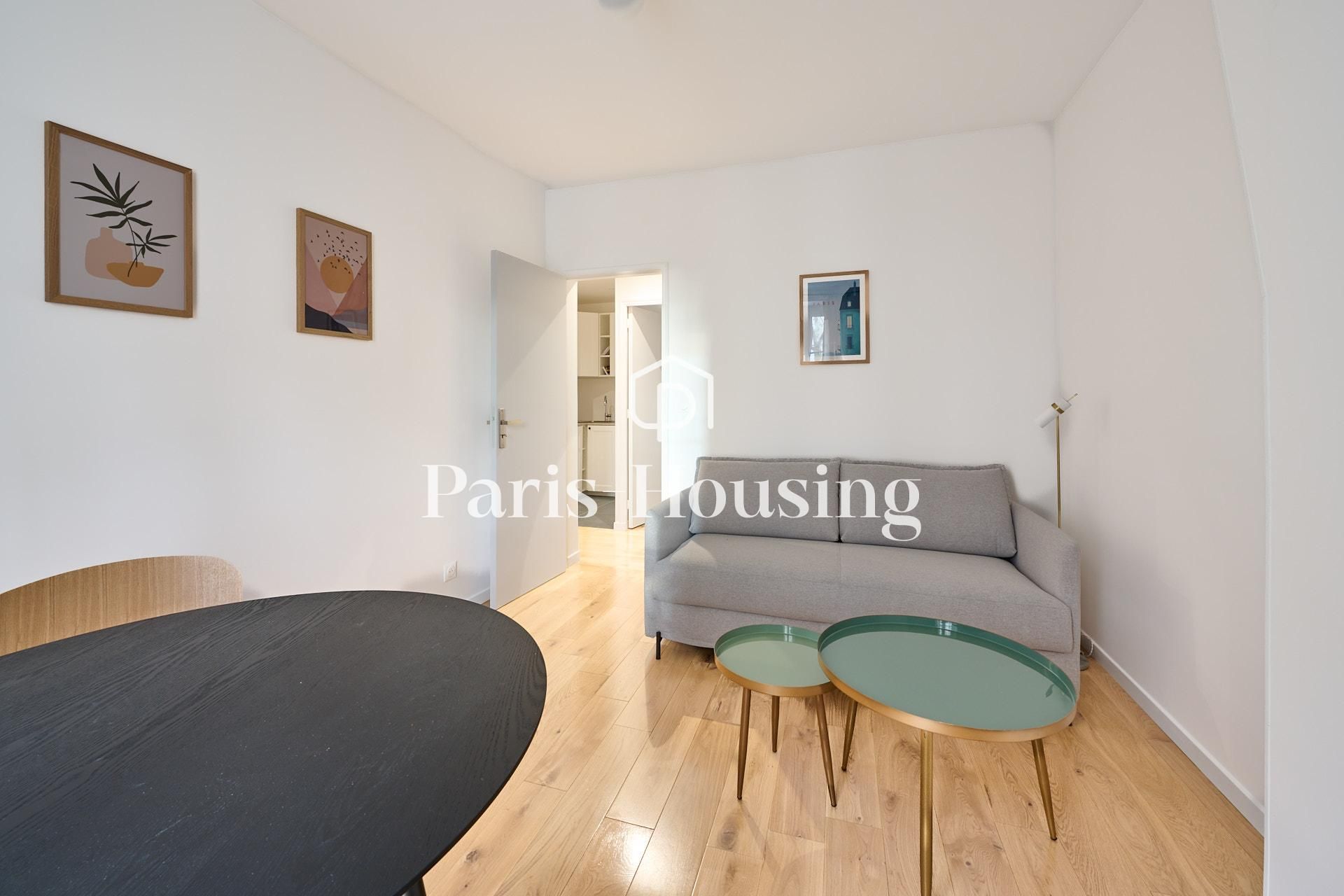 Location appartement meublé, Paris 7ème, 2 pièces, 32.55m2 - Ref: 230442 - Paris-housing - Image 2