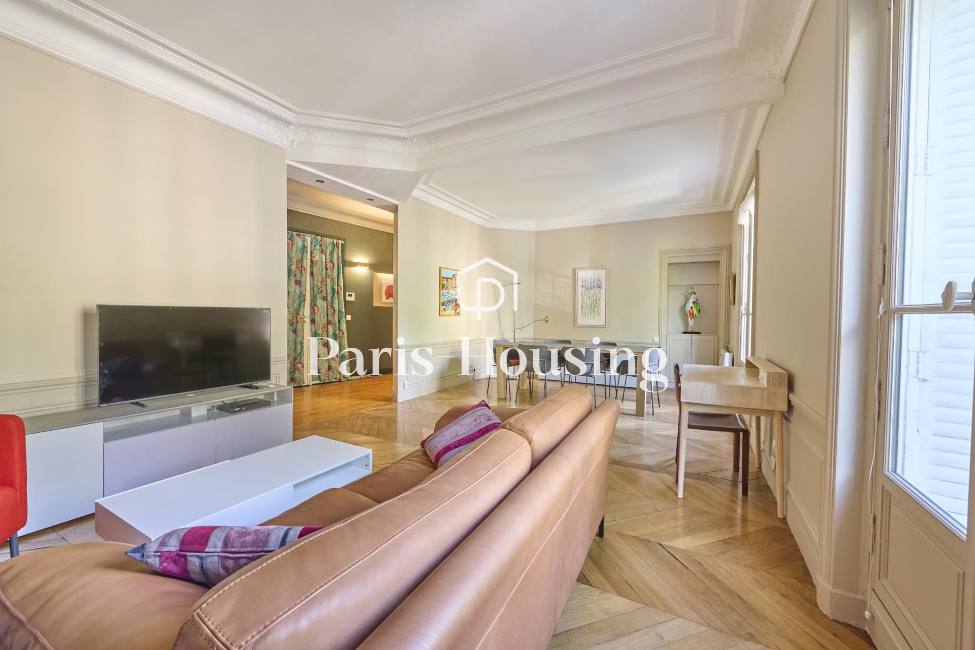 Location appartement meublé, Paris 7ème, 4 pièces, 81.32m2 - Ref: 230446 - Paris-housing - Image 2