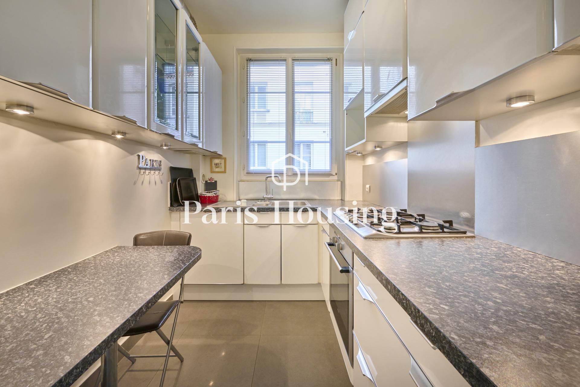 Location appartement meublé, Paris 7ème, 4 pièces, 81.32m2 - Ref: 230446 - Paris-housing - Image 10