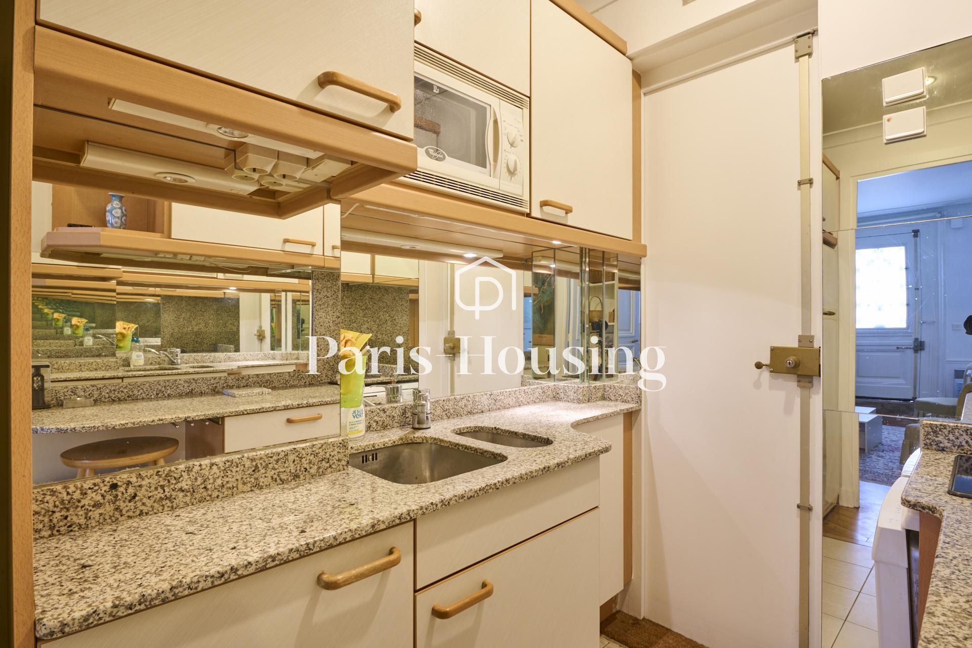 Location appartement meublé, Paris 8ème, 2 pièces, 41.35m2 - Ref: 230447 - Paris-housing - Image 4