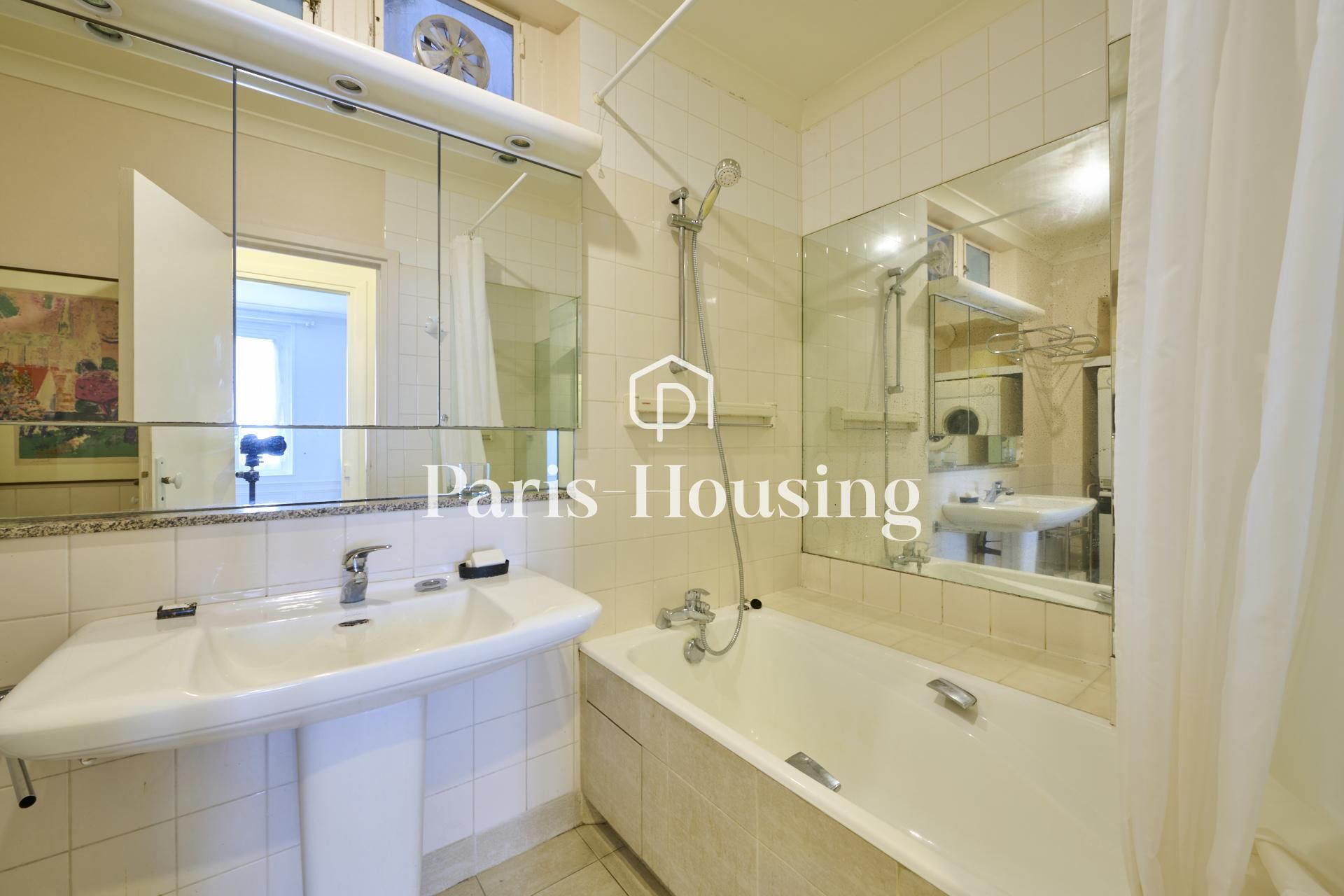 Location appartement meublé, Paris 8ème, 2 pièces, 41.35m2 - Ref: 230447 - Paris-housing - Image 8