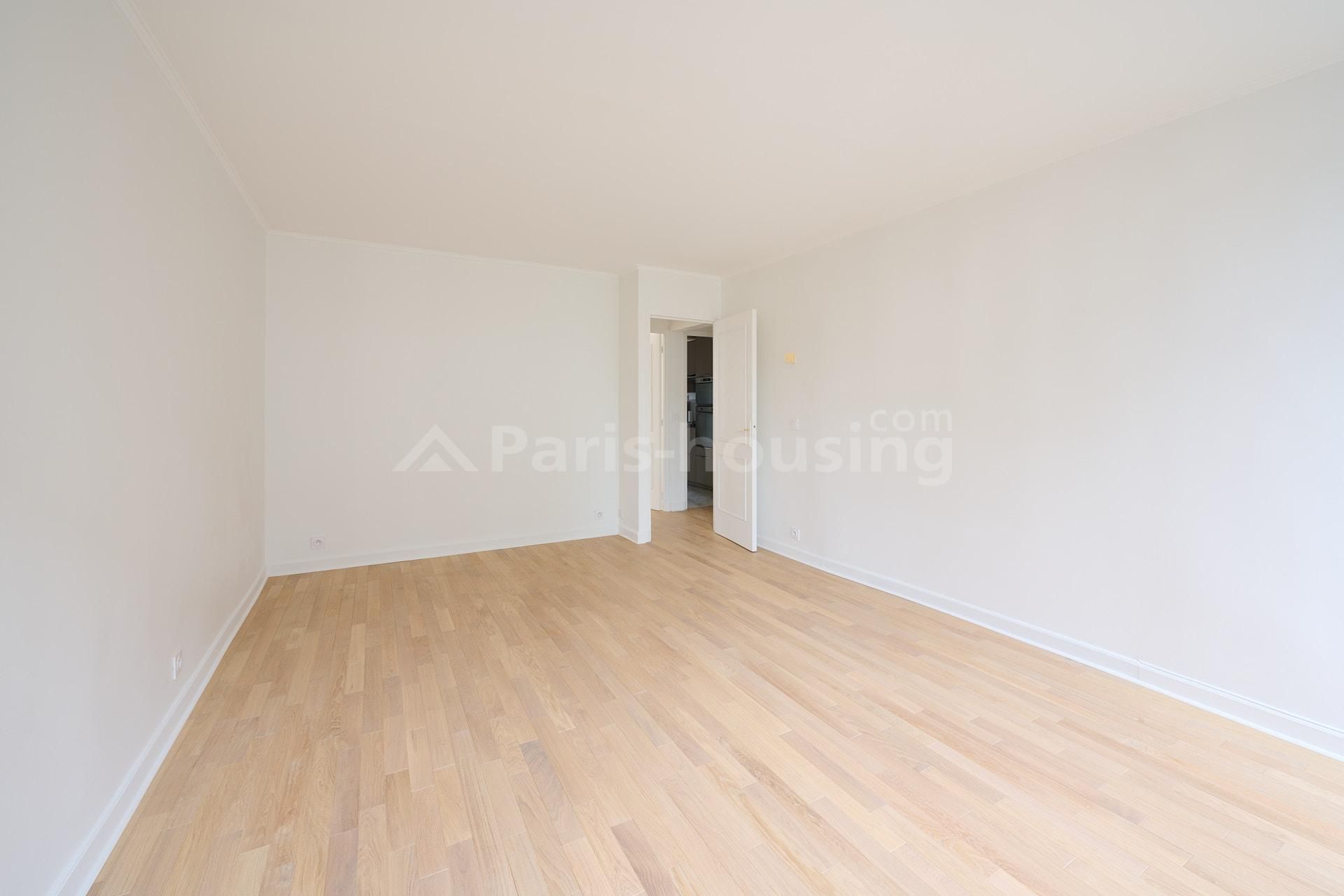 Apartment for rent unfurnished, Paris 1er, 2 bedrooms, 63.85m2 - Ref: 230454 - Paris-housing - Image 2