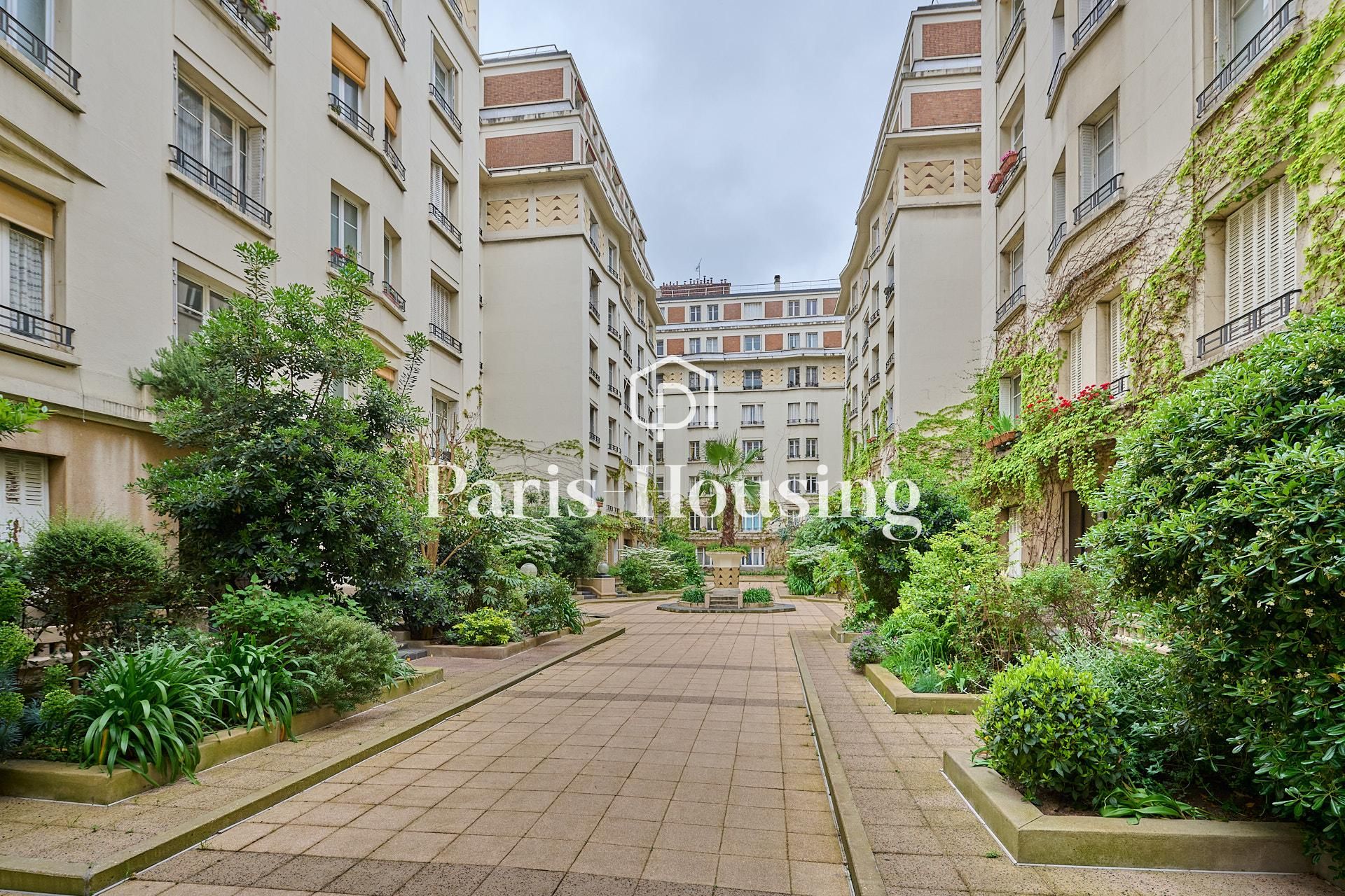 Location appartement meublé, Paris 7ème, 3 pièces, 55.9m2 - Ref: 240478 - Paris-housing - Image 12