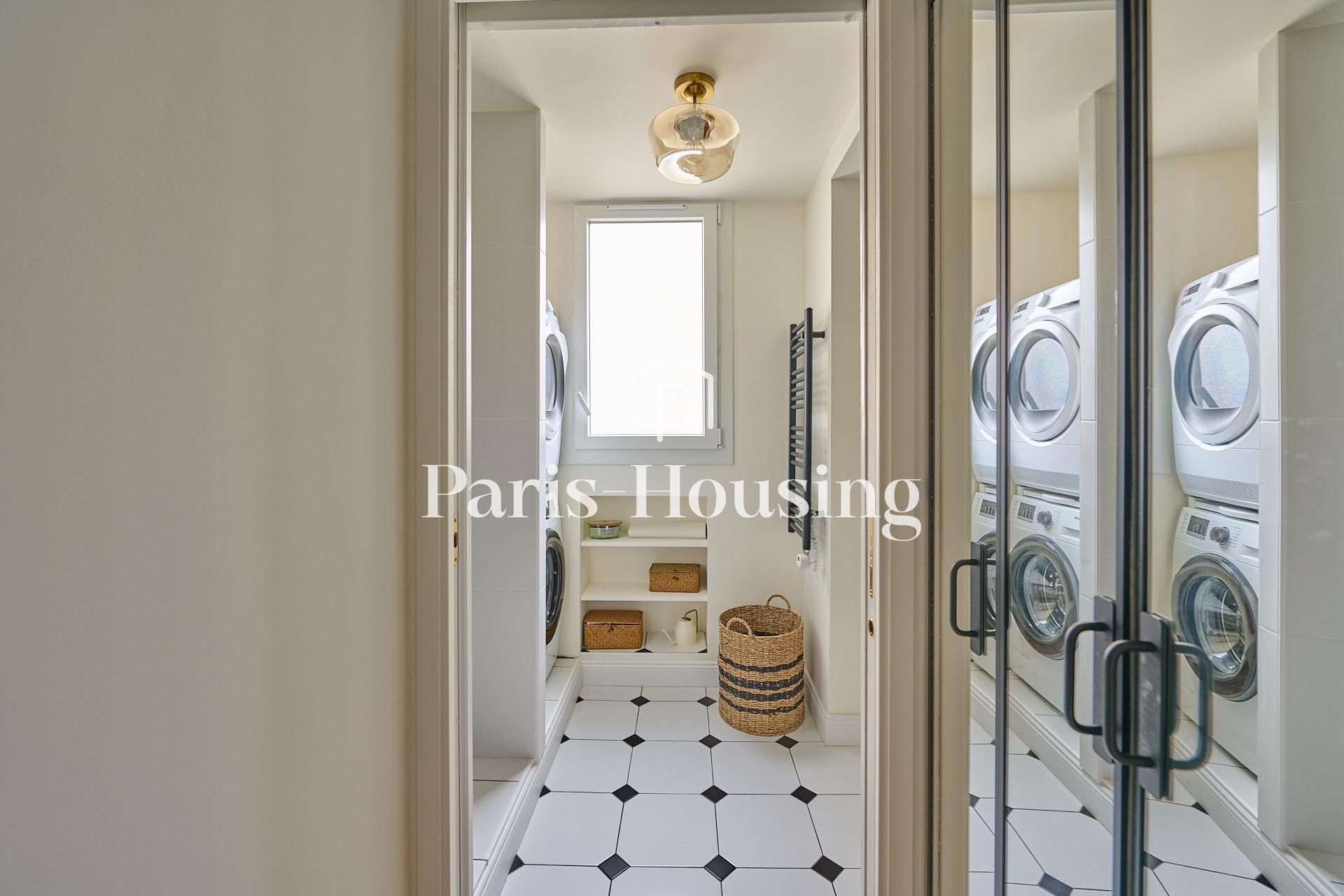 Location appartement meublé, Paris 7ème, 3 pièces, 55.9m2 - Ref: 240478 - Paris-housing - Image 9