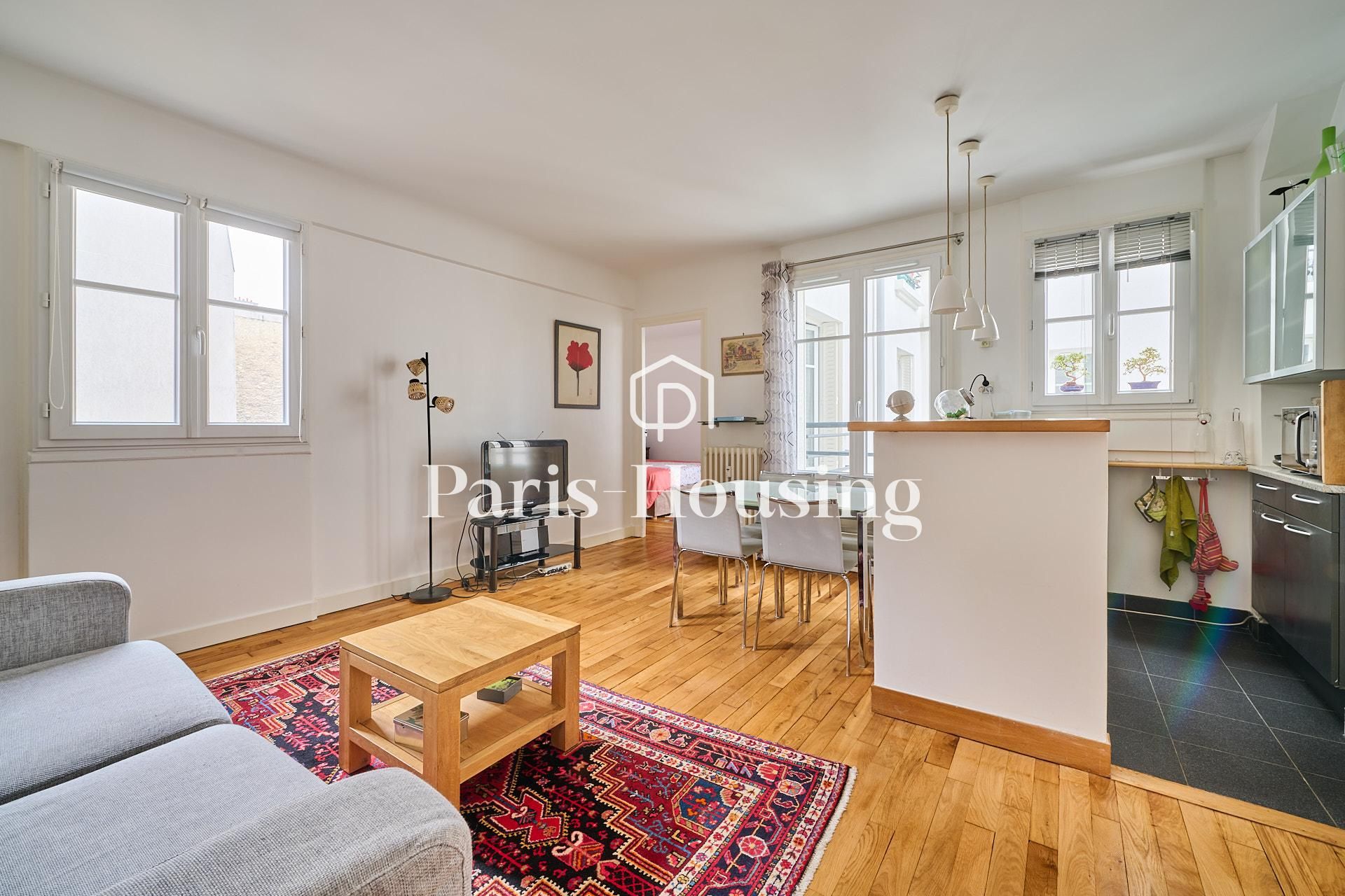 Location appartement meublé, Paris 7ème, 2 pièces, 35.9m2 - Ref: 240480 - Paris-housing - Image 2