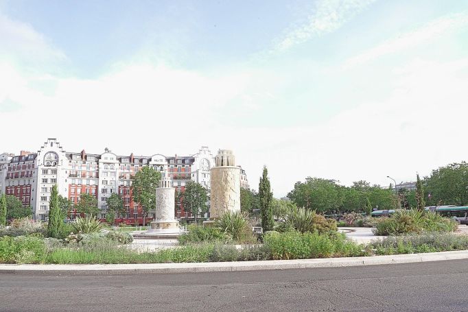 Rue du General Delestraint - Paris 16ème Passy - Auteuil - Sud - Porte de Saint - Cloud