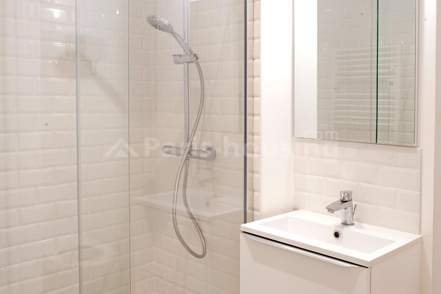 Location appartement meublé, Paris 10ème, 2 pièces, 40.7m2 - Ref: 240487 - Paris-housing - Image 7