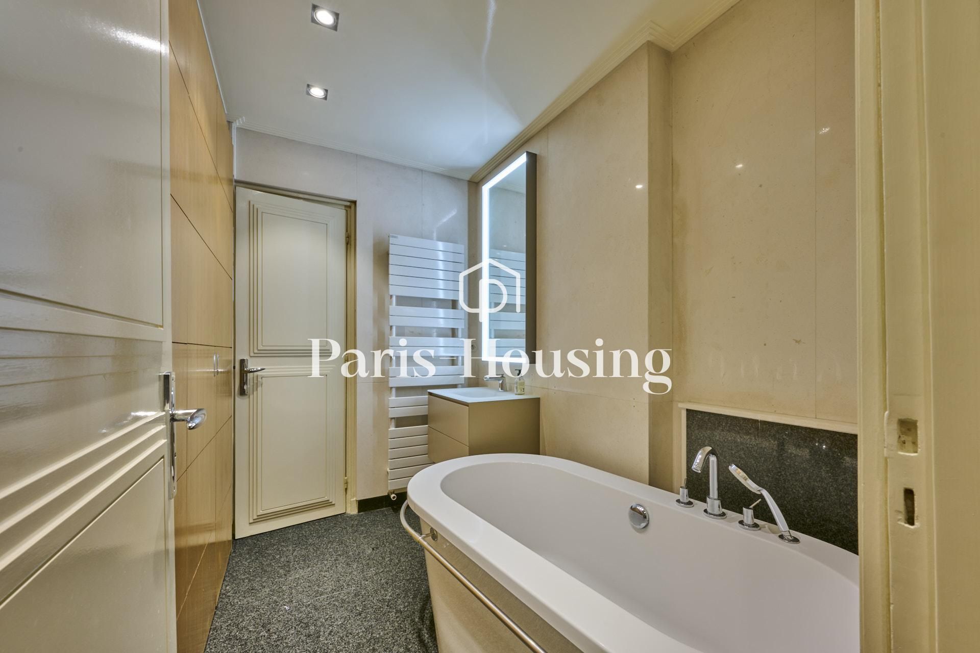 Location appartement meublé, Paris 16ème, 5 pièces, 109.3m2 - Ref: 250509 - Paris-housing - Image 12