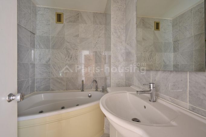 Rue du Faubourg Saint-Honoré - Paris 8ème Élysée - Saint - Philippe du Roule