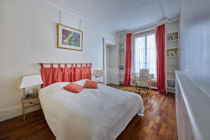 Rue Saint André des Arts - Paris 6ème Luxembourg - Monnaie