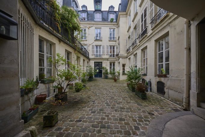 Rue Saint André des Arts - Paris 6ème Luxembourg - Monnaie