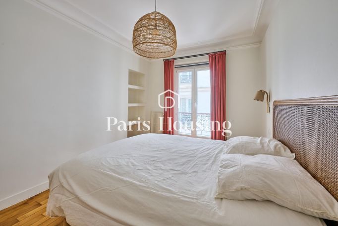 Type: Apartment for rent status: furnished, Paris 18ème, 2 bedrooms, 53.25 m² living area