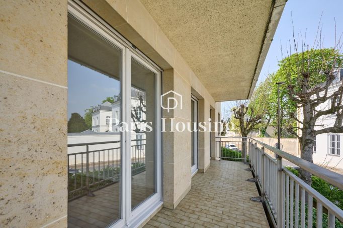 Type: Apartment for rent status: unfurnished, Boulogne-Billancourt, 2 bedrooms, 75.8 m² living area