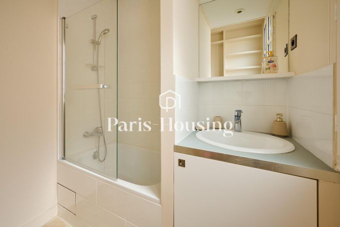 Location type&nbsp;: appartement statut&nbsp;: meublé, Paris 15ème, 2 pièces, 47.83 m² surf. habitable
