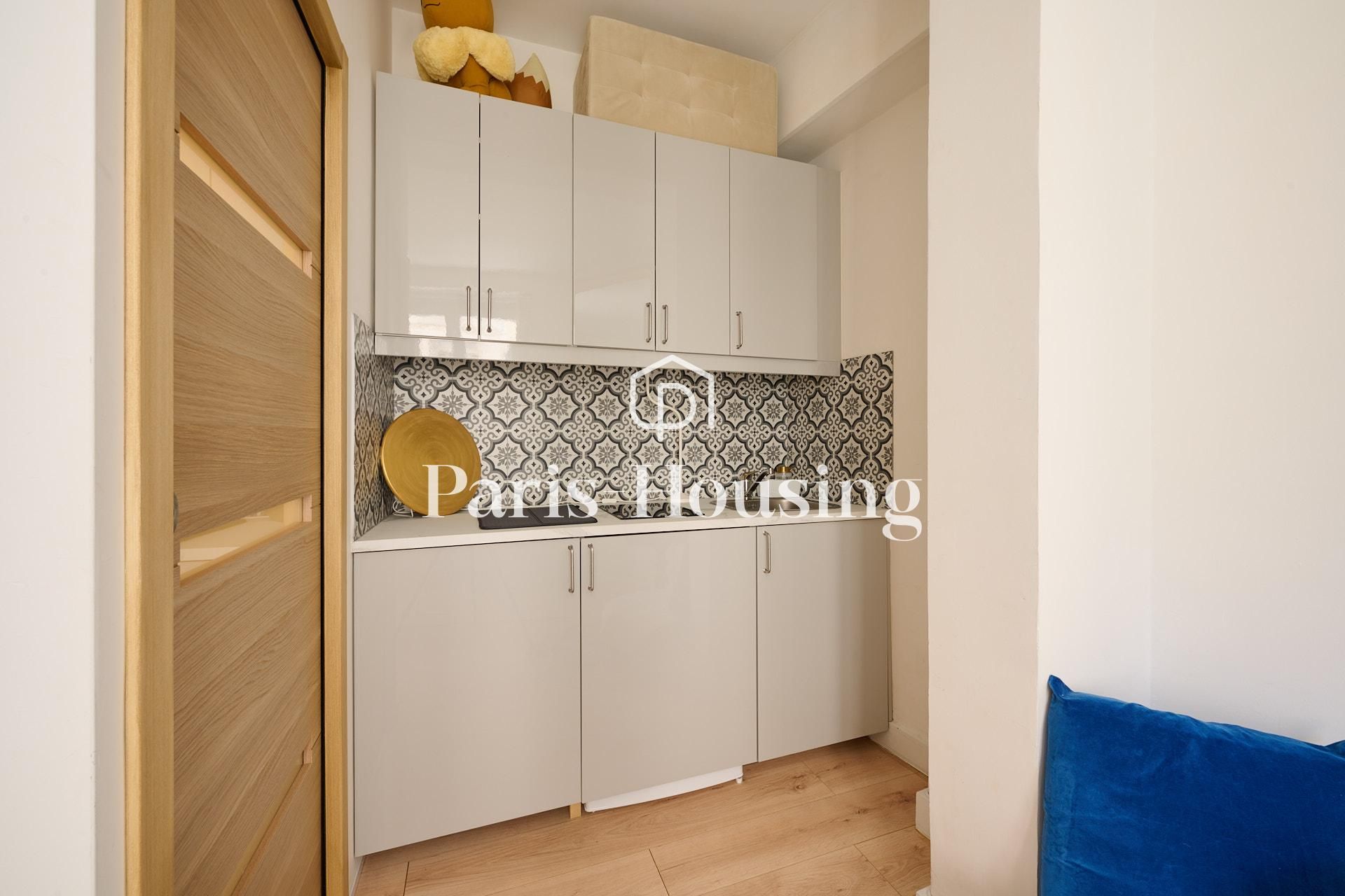 Location studio meublé, Paris 1er, 1 pièce, 13.69m2 - Ref: 260554 - Paris-housing - Image 3