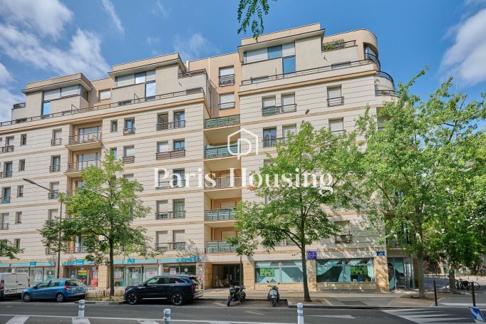 Type: Apartment for rent status: unfurnished, Boulogne-Billancourt, 2 bedrooms, 73.2 m² living area