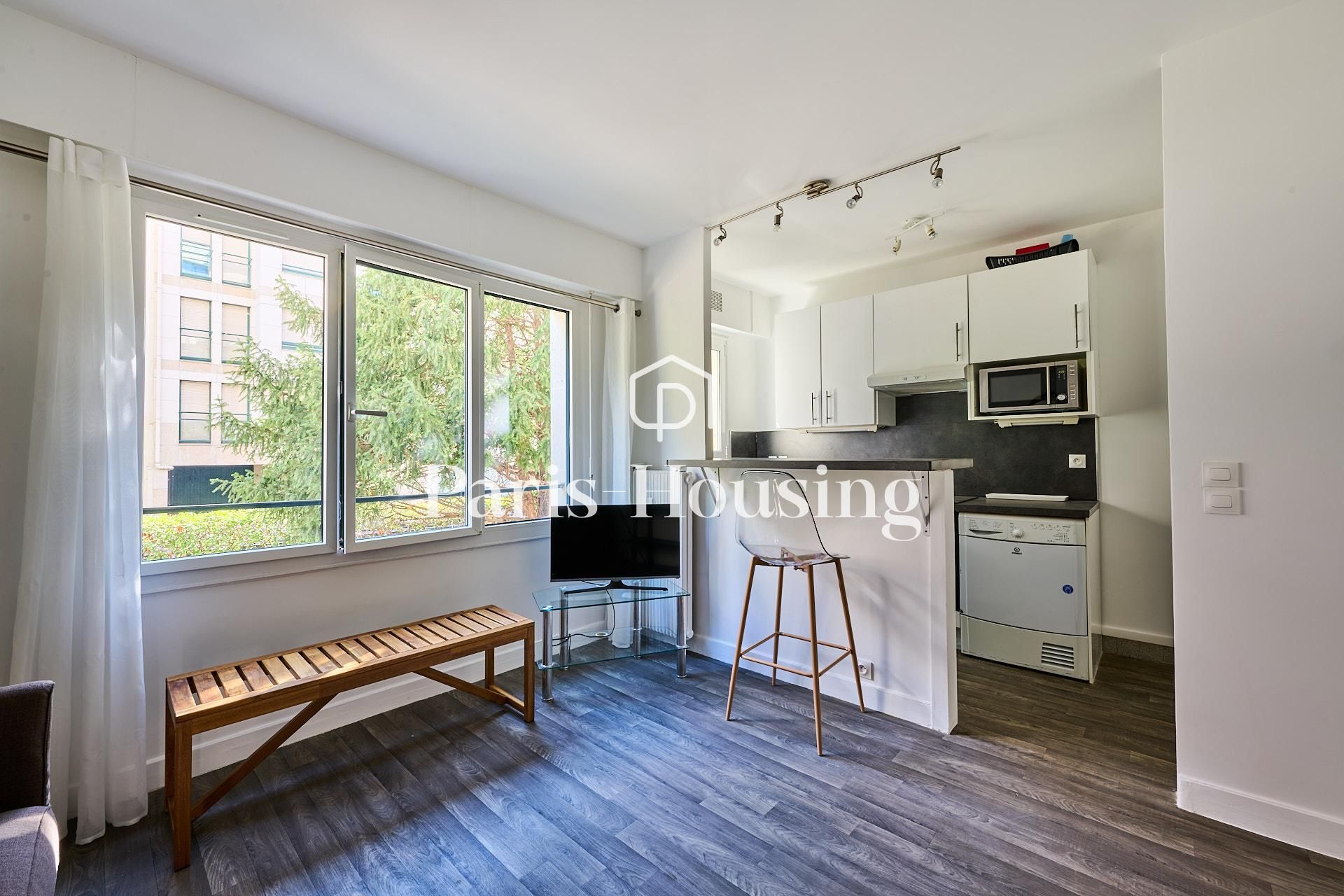 Location studio meublé, Boulogne-Billancourt, 1 pièce, 24.47m2 - Ref: 260569 - Paris-housing - Image 2
