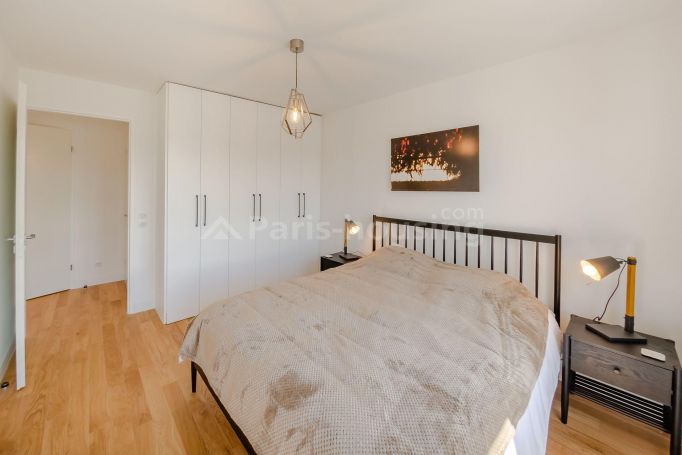 Apartment to rent in Puteaux 92800, 2 bedroom, €1,870 - 210369