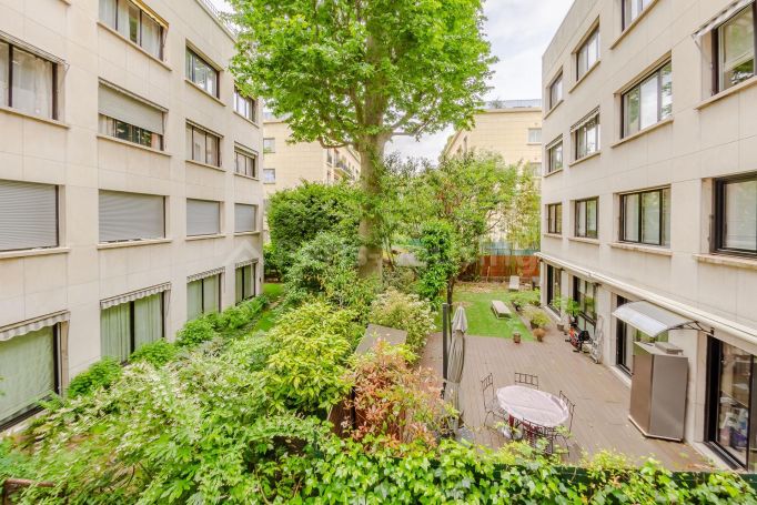 6 Rue De Longchamp 92200 Neuilly Sur Seine