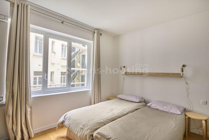 Apartment to rent in Paris 16, 2 bedroom, €3,200 - 220410