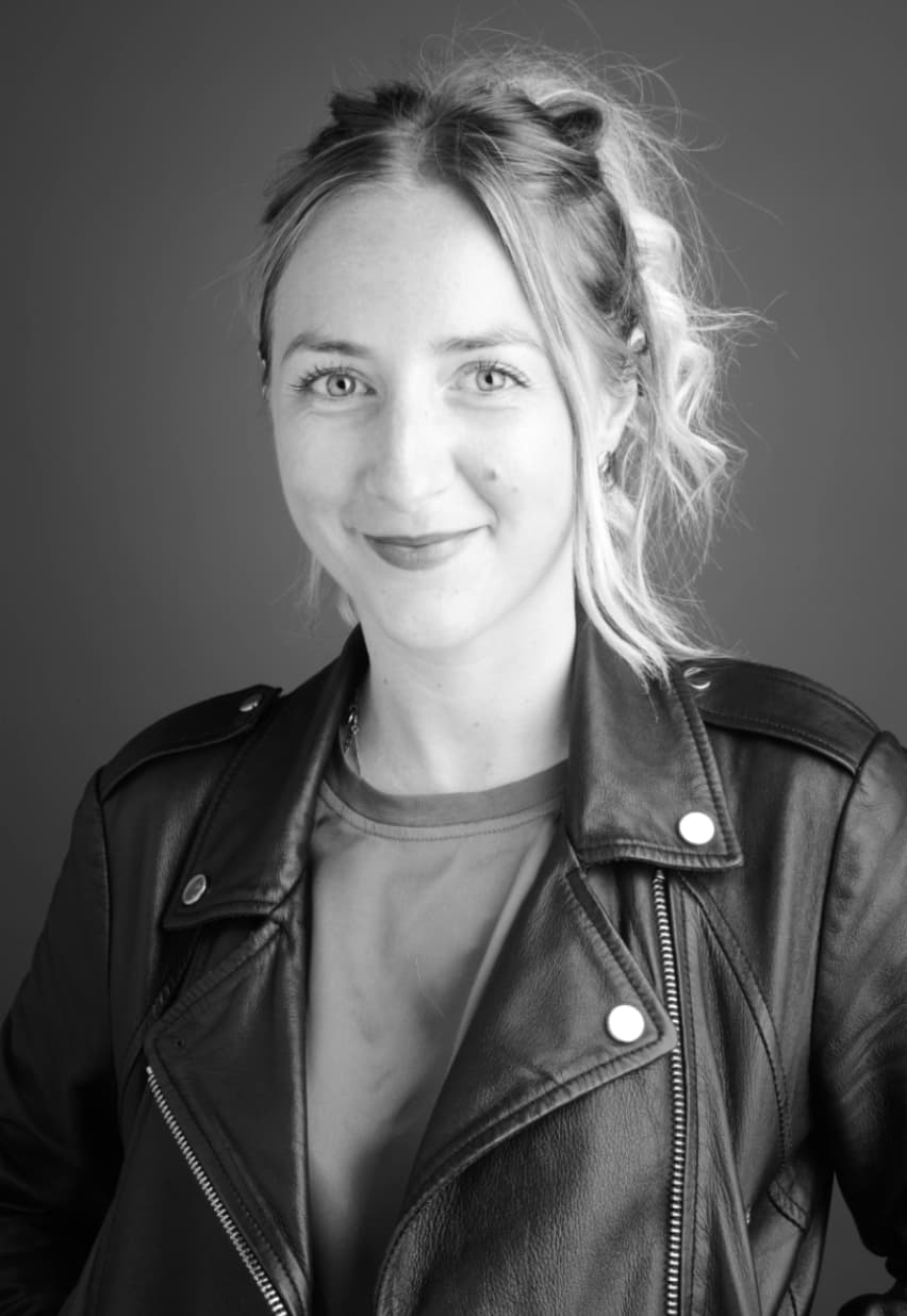 Photography of Margot Pannetier sales and lettings consultant at Paris housing
