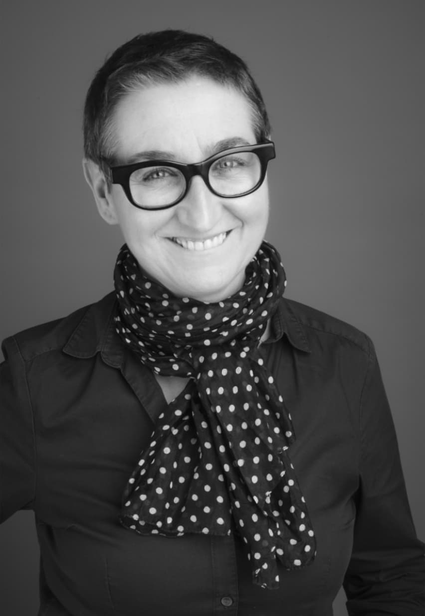 Photography of Nathalie Richard-Meusy financial and administrative manager at Paris housing